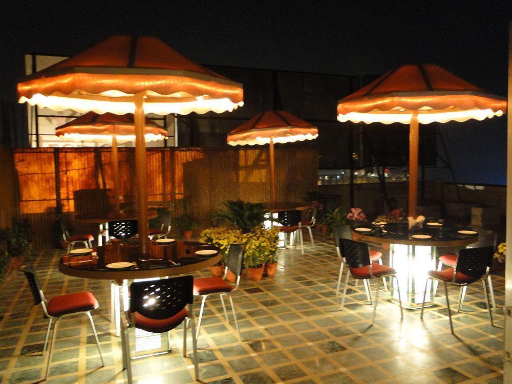 Hotel Crystal Retreat Agra  Exterior foto