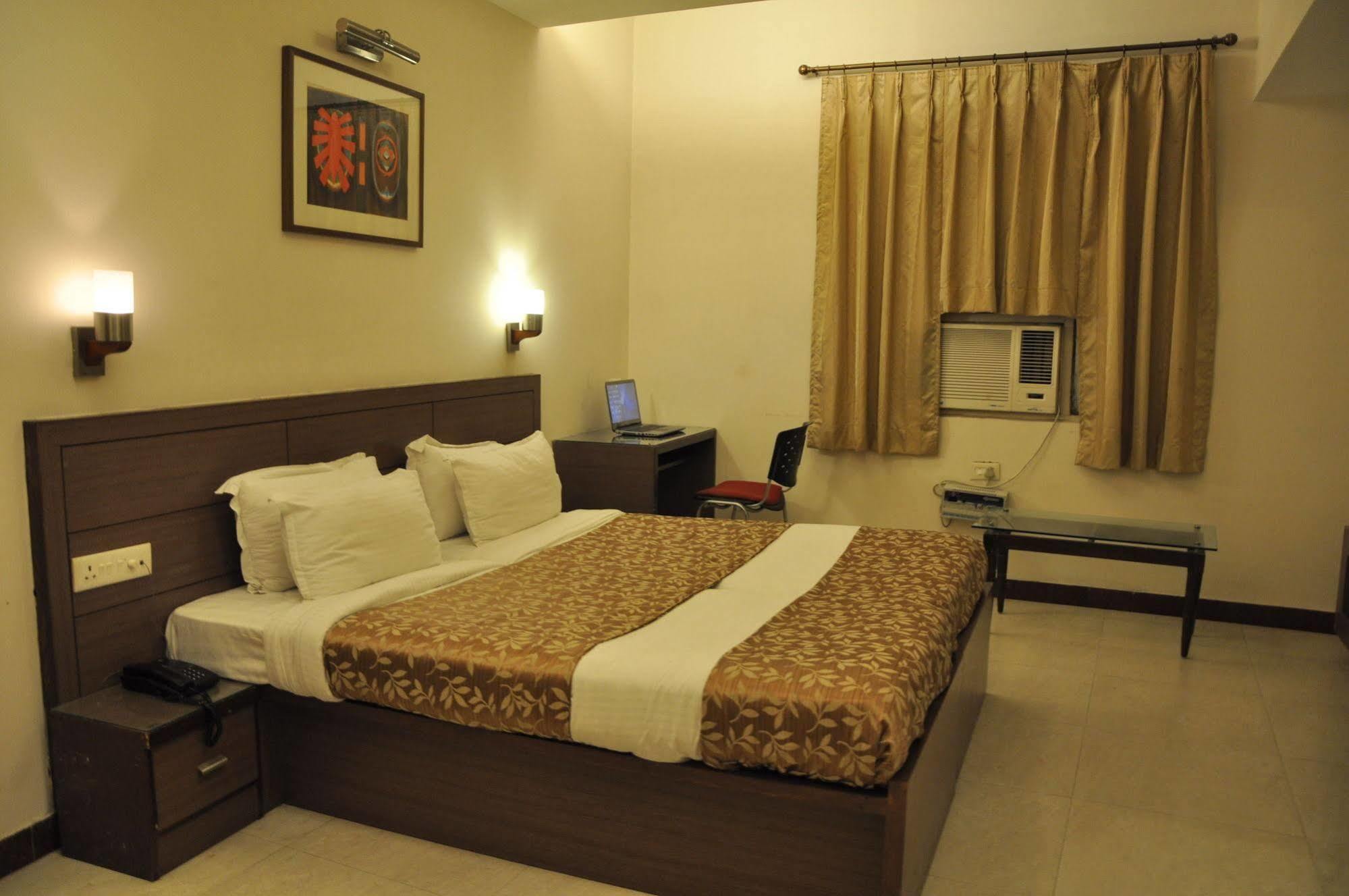 Hotel Crystal Retreat Agra  Exterior foto